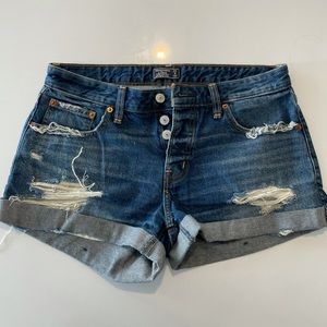Abercrombie & Fitch Ames Low Rise Boyfriend Short